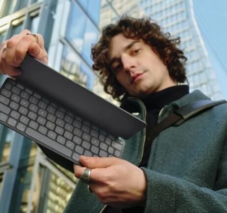 Logitech Keys-To-Go 2 Portable Keyboard for Tablets